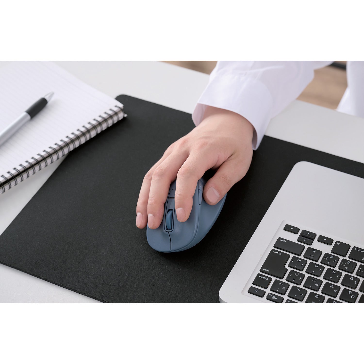 blue ergonomic mouse with wireless bluetooth connection