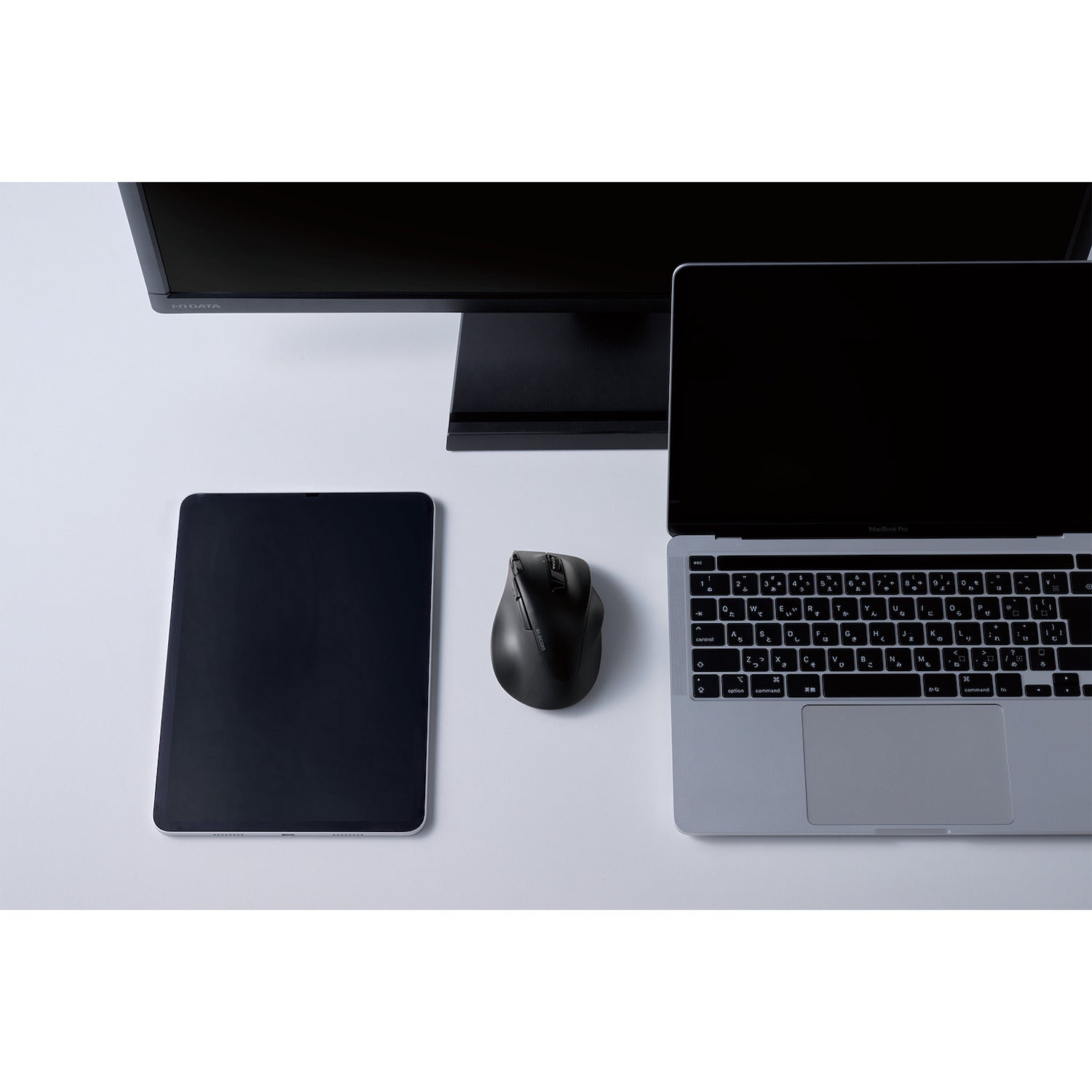 right handed black computer mouse with bluetooth functionality