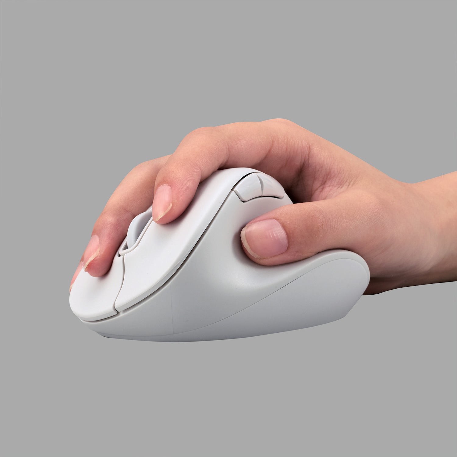 elecom white ergonomic mouse