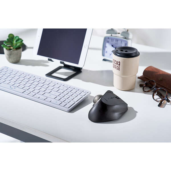 black thumb controlled IST Ergonomic trackball mouse by Elecom USA