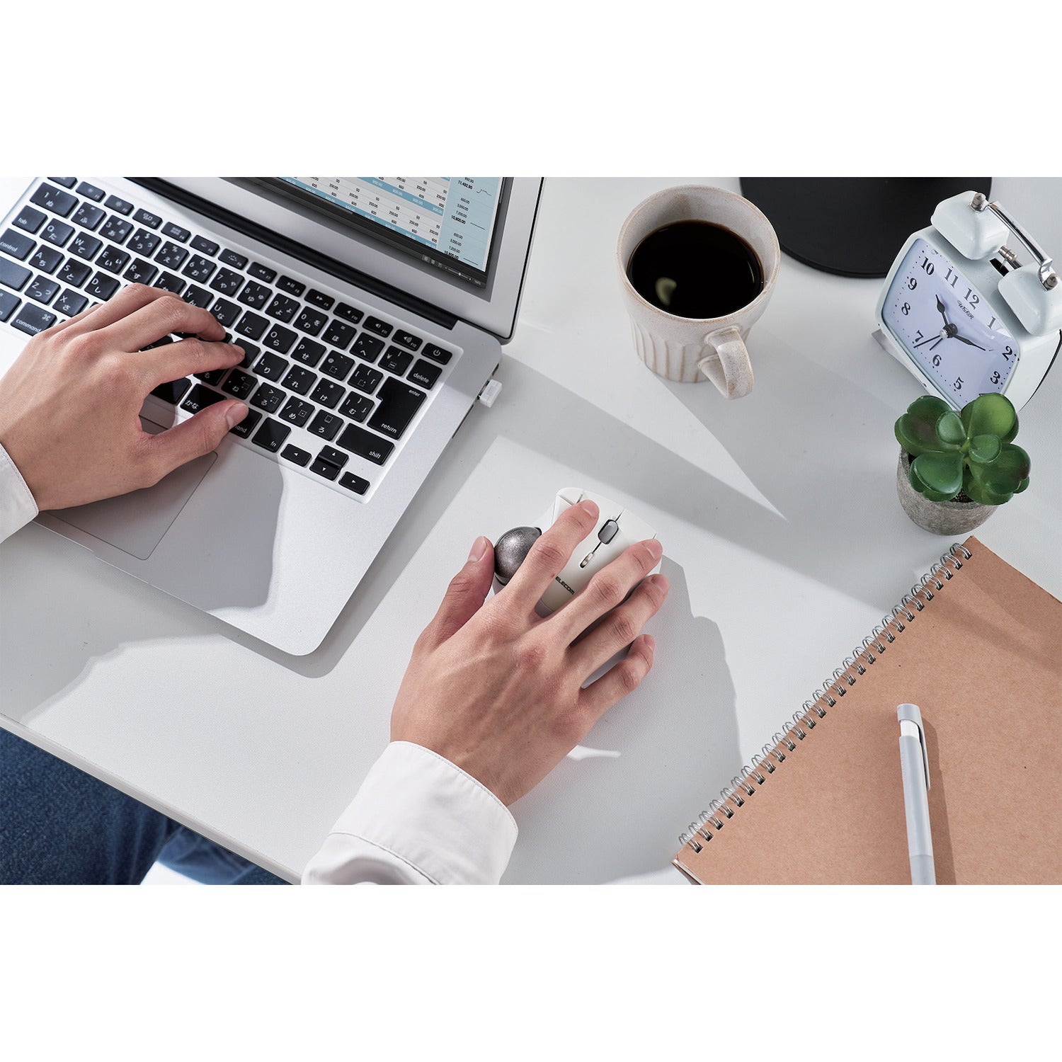 working view | white trackball mouse from elecom tech